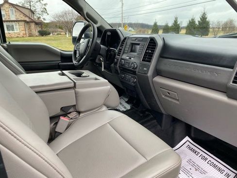 Used 2017 Ford F250 XL w/ Power Equipment Group image 21