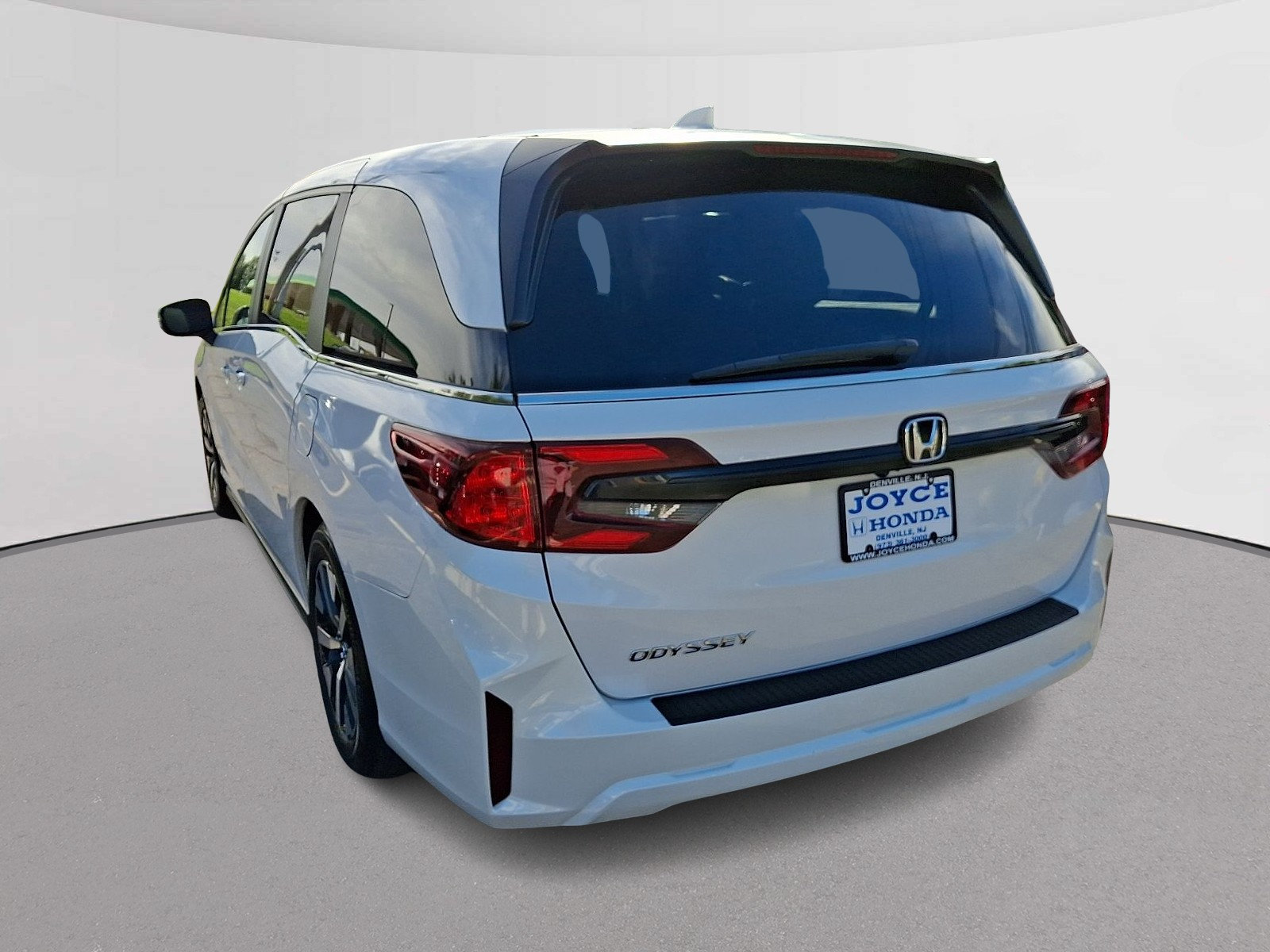 Certified 2025 Honda Odyssey EX-L image 8