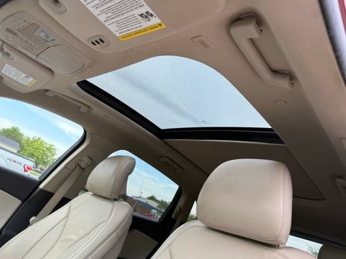 Used 2019 Lincoln Nautilus Select FWD image 16
