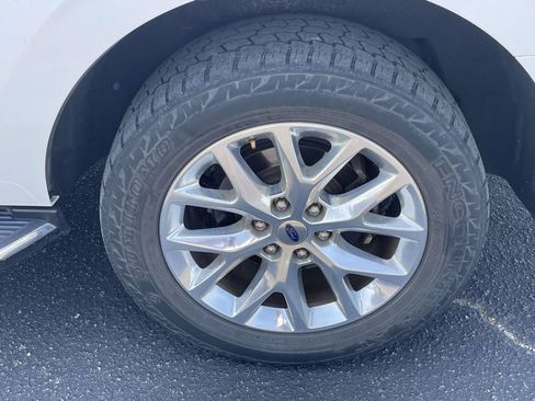 Used 2020 Ford Expedition XLT w/ Equipment Group 202A RWD image 9