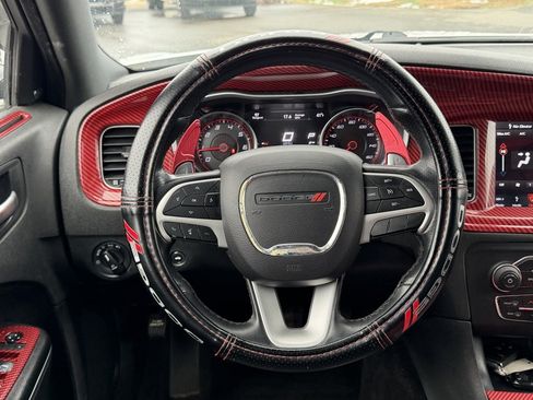 Used 2018 Dodge Charger R/T image 38
