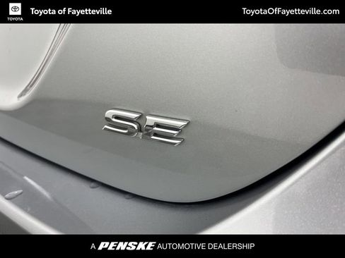 Used 2024 Toyota Camry SE image 4