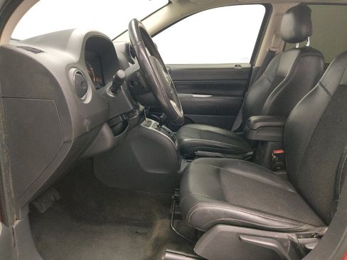 Used 2017 Jeep Compass Latitude image 17