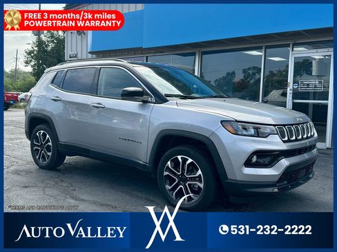 Used 2022 Jeep Compass Limited image 1