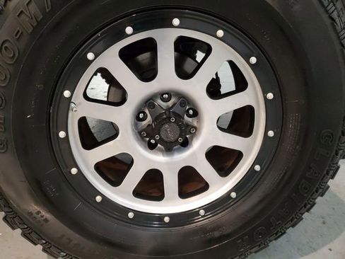 Used 2018 Jeep Wrangler Unlimited Sport S image 28