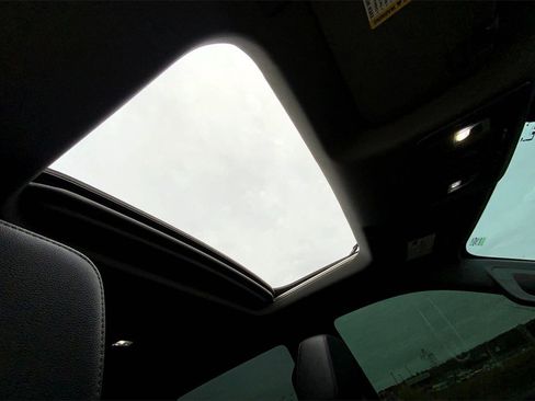 Used 2021 GMC Sierra 1500 SLT image 22