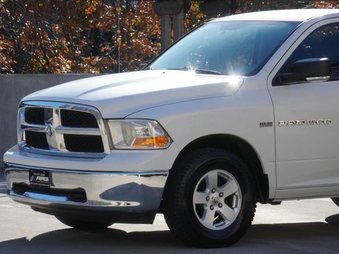 Used 2012 RAM 1500 Classic SLT w/ Luxury Group image 30