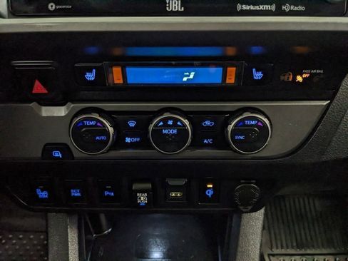 Used 2023 Toyota Tacoma TRD Sport w/ TRD Premium Sport Package RWD image 10