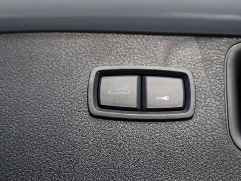 Used 2024 Porsche Macan GTS image 19