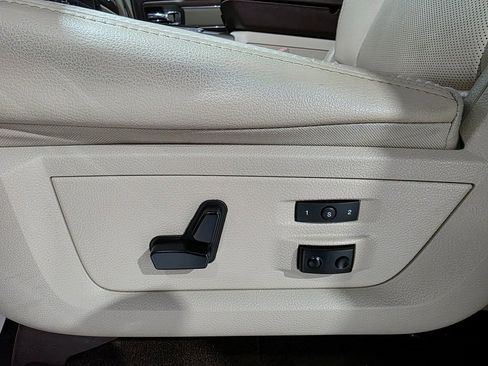 Used 2014 RAM 1500 Laramie w/ Convenience Group image 20