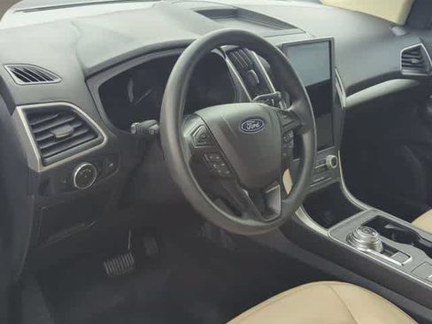 Used 2023 Ford Edge SE AWD/4WD image 10