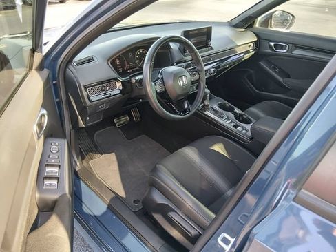 Used 2025 Honda Civic Sport image 9