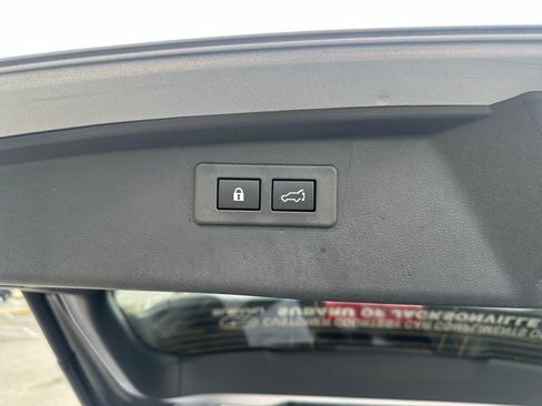 Used 2025 Subaru Outback Onyx Edition image 8