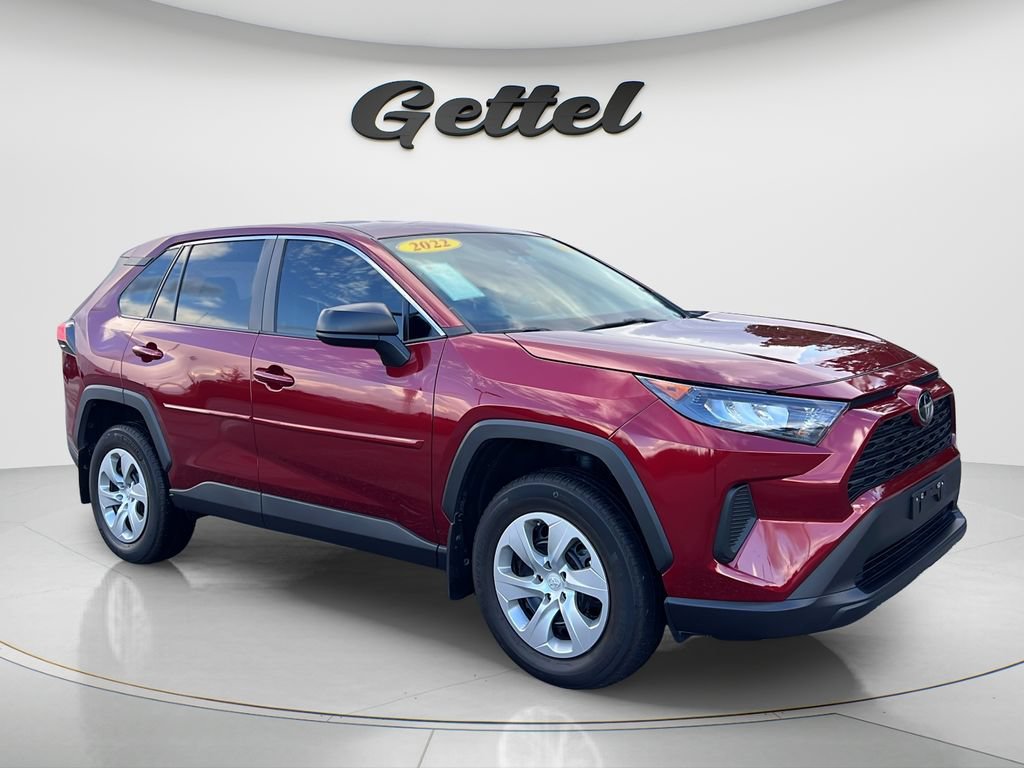 Used 2022 Toyota RAV4 LE AWD/4WD image 3