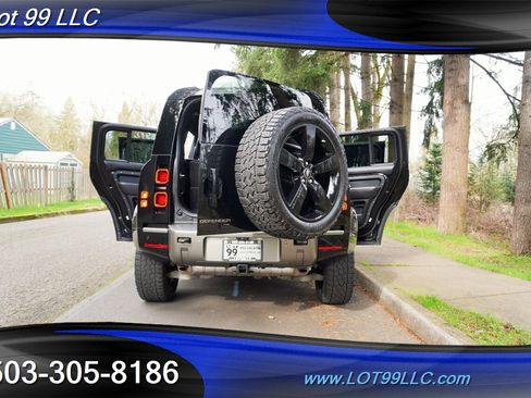 Used 2021 Land Rover Defender 110 X-Dynamic HSE image 32