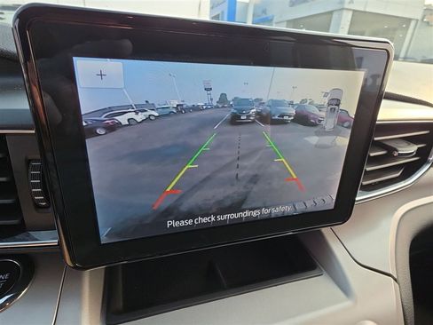 Used 2023 Ford Explorer XLT w/ Equipment Group 202A image 21