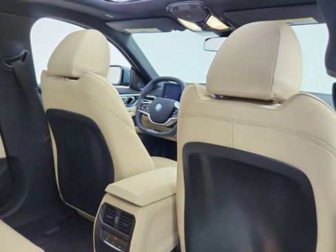 Used 2025 BMW i4 eDrive40 w/ Premium Package image 26