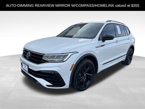 Used 2023 Volkswagen Tiguan SE R-Line image 3