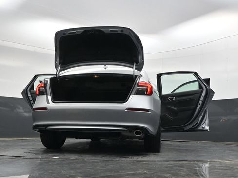 Used 2023 Honda Civic Sport image 36