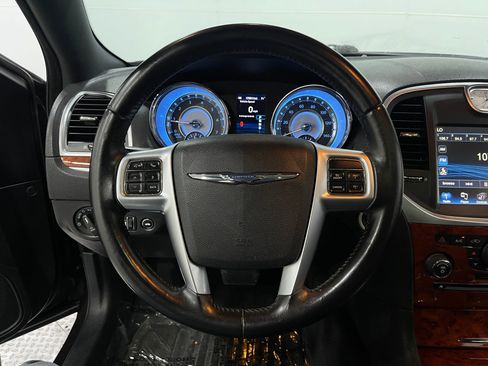 Used 2012 Chrysler 300 Limited RWD image 19
