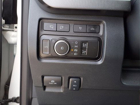 Used 2024 Ford F350 Platinum image 17