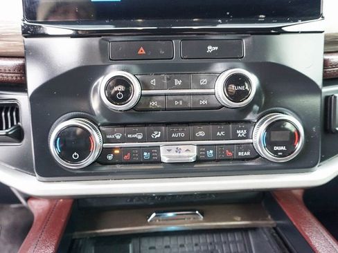 Used 2022 Ford Expedition Max Limited image 21