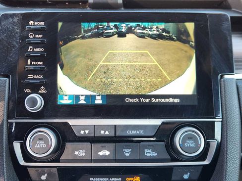 Used 2019 Honda Civic Touring image 14