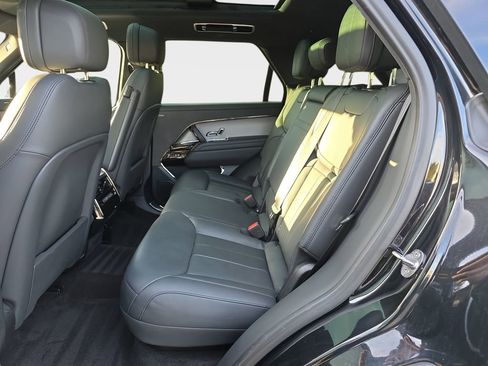 Certified 2025 Land Rover Range Rover Sport SE AWD/4WD image 17