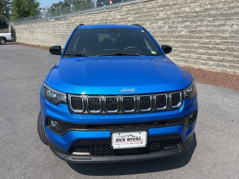 New 2023 Jeep Compass Latitude w/ Sun and Sound Group image 3