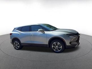 Used 2025 Chevrolet Blazer LT FWD video 2