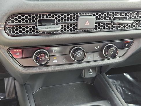 Used 2023 Honda HR-V Sport image 15