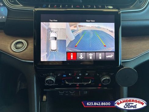 Used 2022 Jeep Grand Cherokee Summit w/ Advanced Protech Group IV AWD/4WD image 17