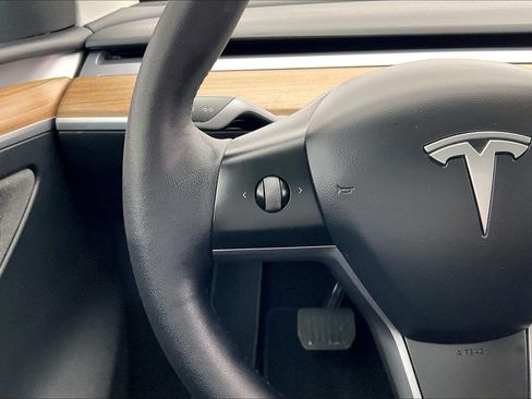Used 2023 Tesla Model Y Long Range AWD/4WD image 20