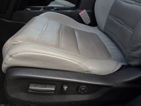 Used 2019 Honda CR-V Touring image 18
