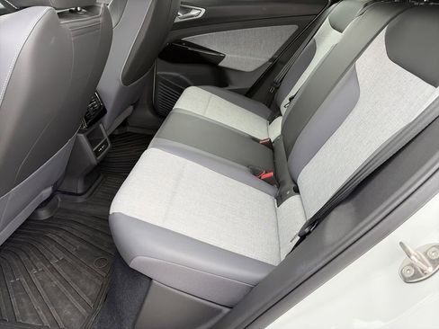 Used 2023 Volkswagen ID.4 Pro image 17