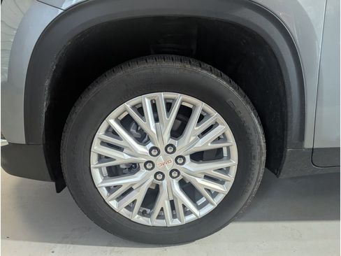 Used 2025 GMC Acadia Elevation w/ Elevation Premium Package FWD image 7
