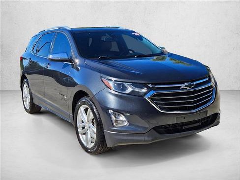 Used 2018 Chevrolet Equinox Premier image 3