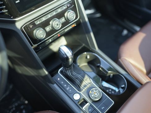 Certified 2023 Volkswagen Atlas SEL image 15