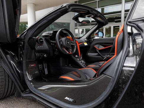 Used 2024 McLaren 750S Spider RWD image 54