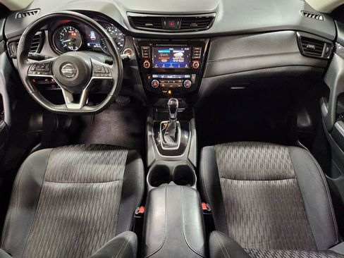 Used 2018 Nissan Rogue SV FWD image 46