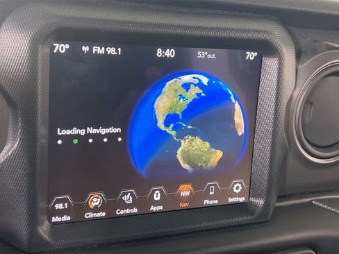 Used 2023 Jeep Gladiator Sport image 13