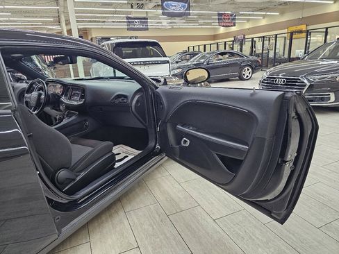 Used 2021 Dodge Challenger SXT RWD image 13