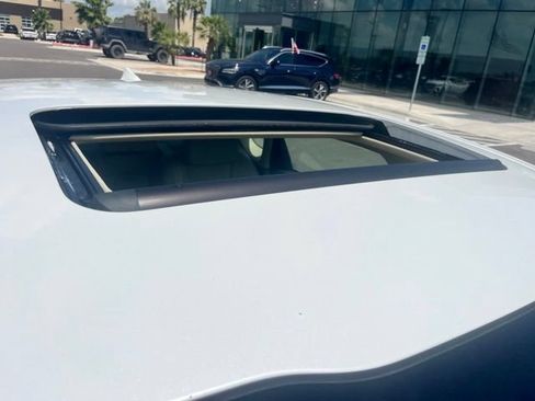 Used 2020 Kia K900 Luxury w/ VIP Package AWD/4WD image 6