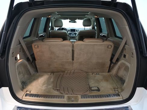 Used 2016 Mercedes-Benz GL 320 BlueTEC 4MATIC w/ Premium I Package image 45