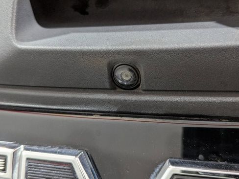 Used 2018 GMC Sierra 2500 SLT w/ Snow Plow Prep Package image 51