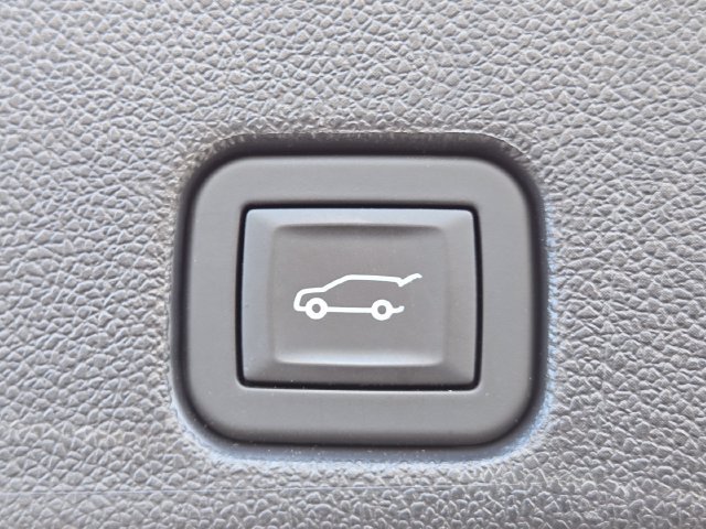Certified 2024 GMC Acadia Denali w/ LPO, Floor Liner Package AWD/4WD image 24