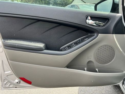 Used 2015 Kia Forte LX FWD image 9