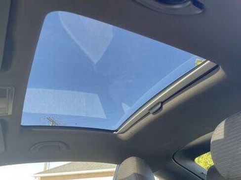 Used 2013 Volkswagen Beetle Turbo image 14