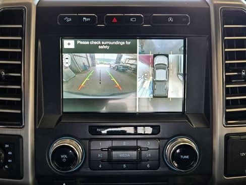 Used 2018 Ford F150 Platinum w/ Equipment Group 701A Luxury AWD/4WD image 21