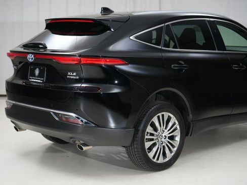 Used 2021 Toyota Venza XLE image 18